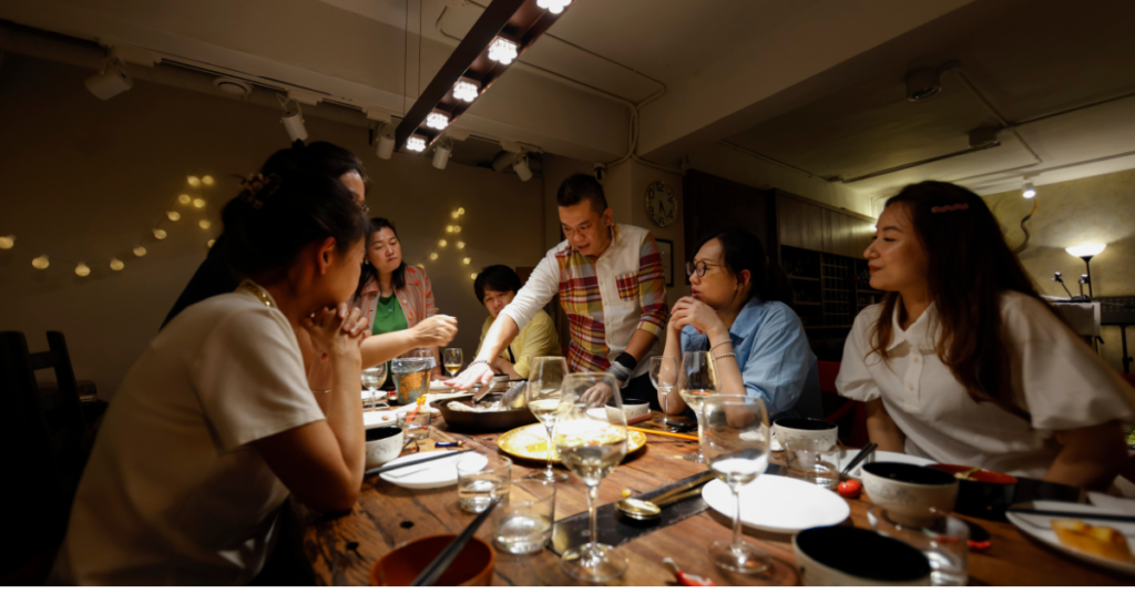 Private Chef serving dinner to a family of 6