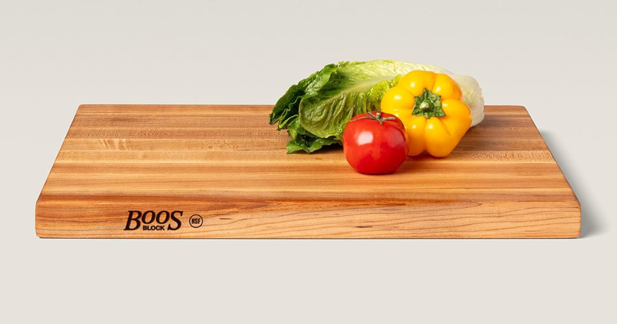 Strong cutting surface of John Boos R-Board