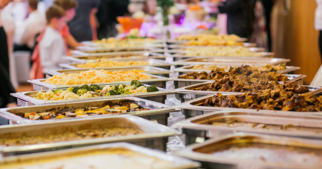 Differences Between Full-Service Catering vs Drop-Off
